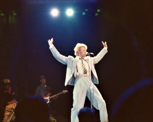 The Grand Illusion of David Bowie : Cosmic Jive, Sci-fi and Living In The Times of the Starman