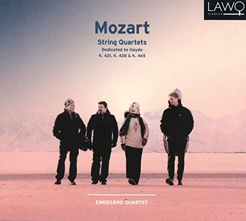 CD cover: Engegård Quartet standing in a snowy landscape.