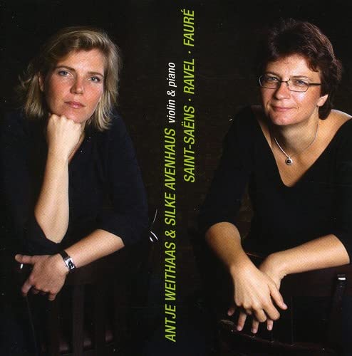 CD cover featuring two women, Silke Weithaas and Antje Avanh, with text.