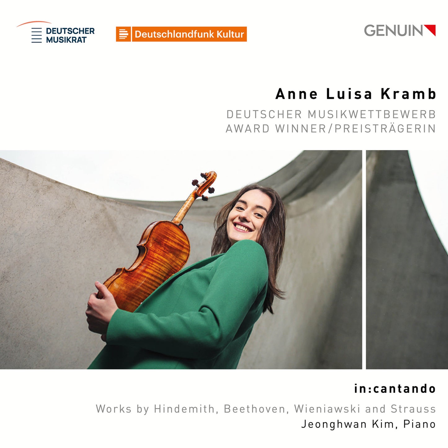 CD cover: violinist Anne Luisa Kramb in green, holding her instrument.
