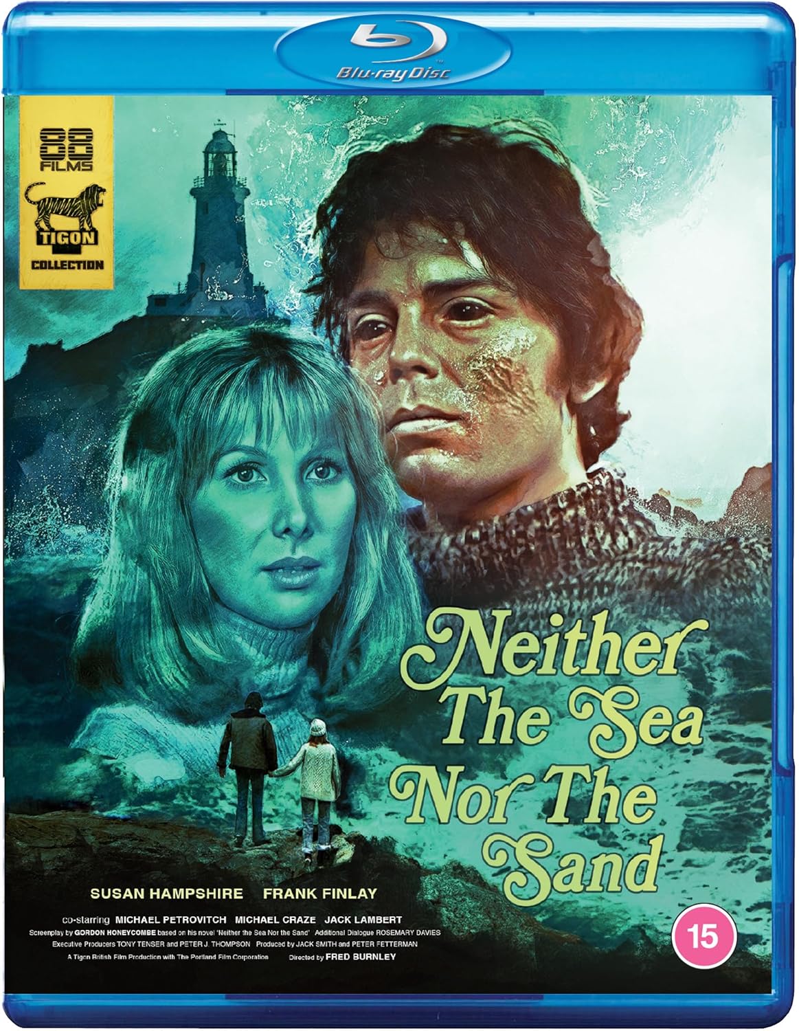Blu-ray cover for "Neither the Sea Nor the Sand" featuring two figures by the sea.