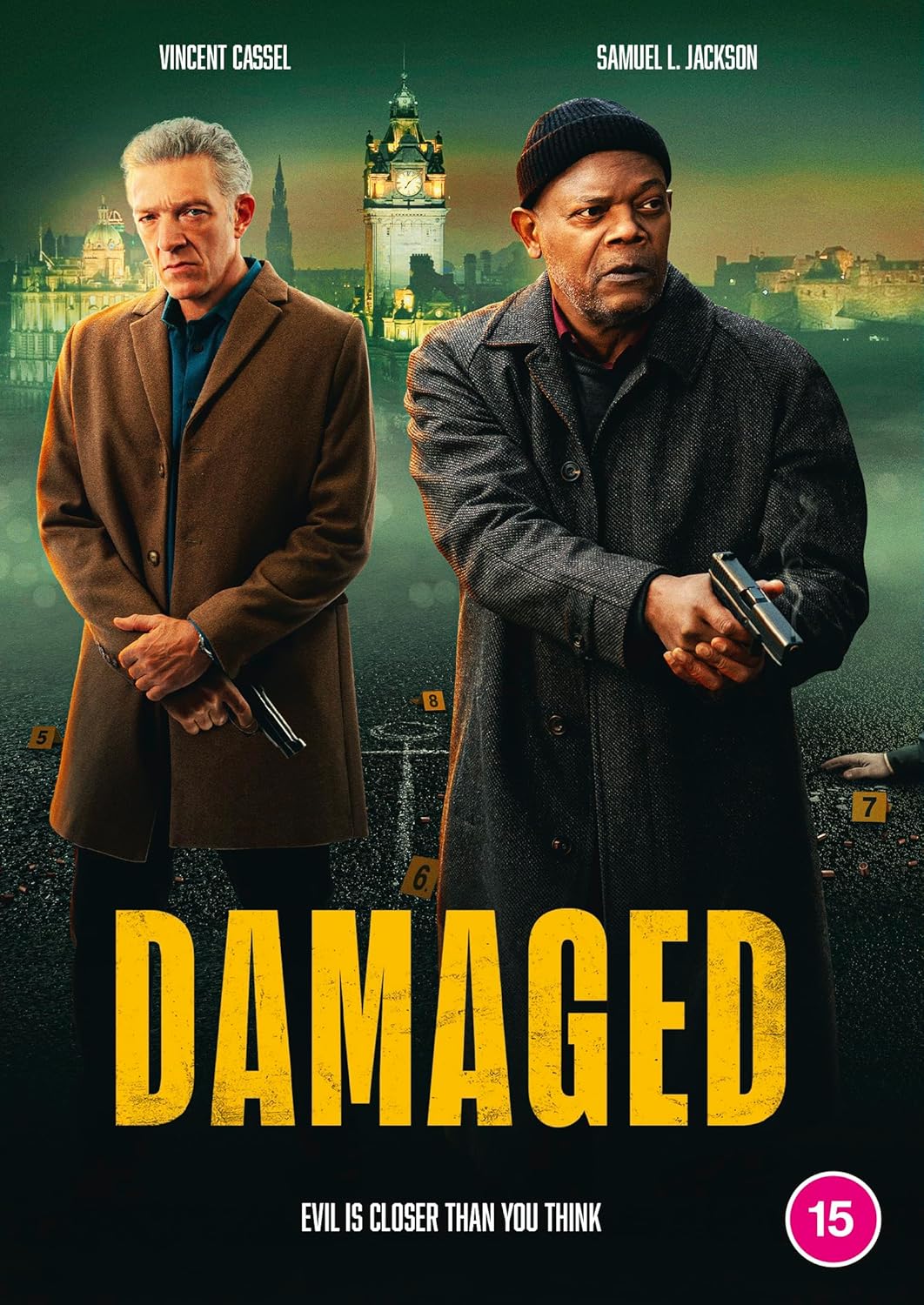DVD cover for "Damaged" featuring Vincent Cassel and Samuel L. Jackson.