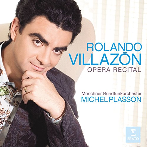 CD cover featuring portrait of opera singer Rolando Villazón.