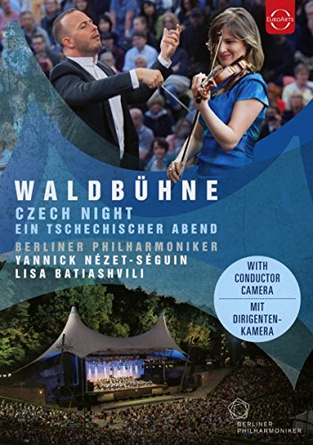 DVD cover: Conductor and violinist performing with orchestra at Waldbuehne.