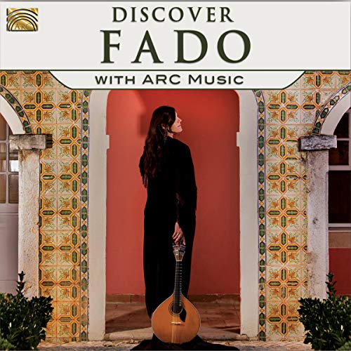CD cover: woman with a Portuguese guitar in an arched doorway.