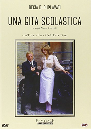 DVD cover for "Una Gita Scolastica" featuring a man and woman beside a car.