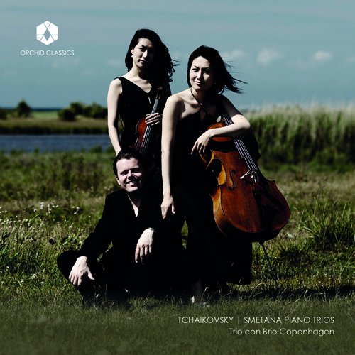 CD cover featuring Trio con Brio Copenhagen with violin, cello, and piano.