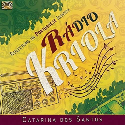 CD cover for Catarina Dos Santos’ “Rádio Kriola” with a vintage radio.