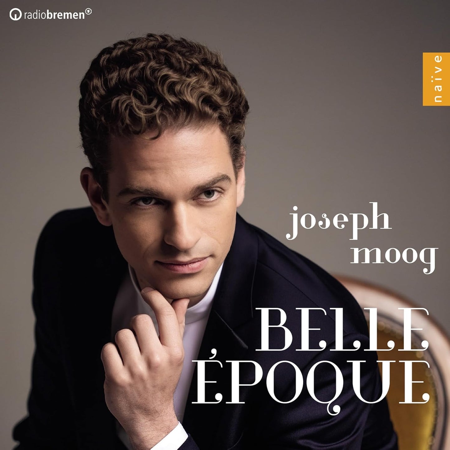 Portrait of pianist Joseph Moog with album title "Belle Époque".