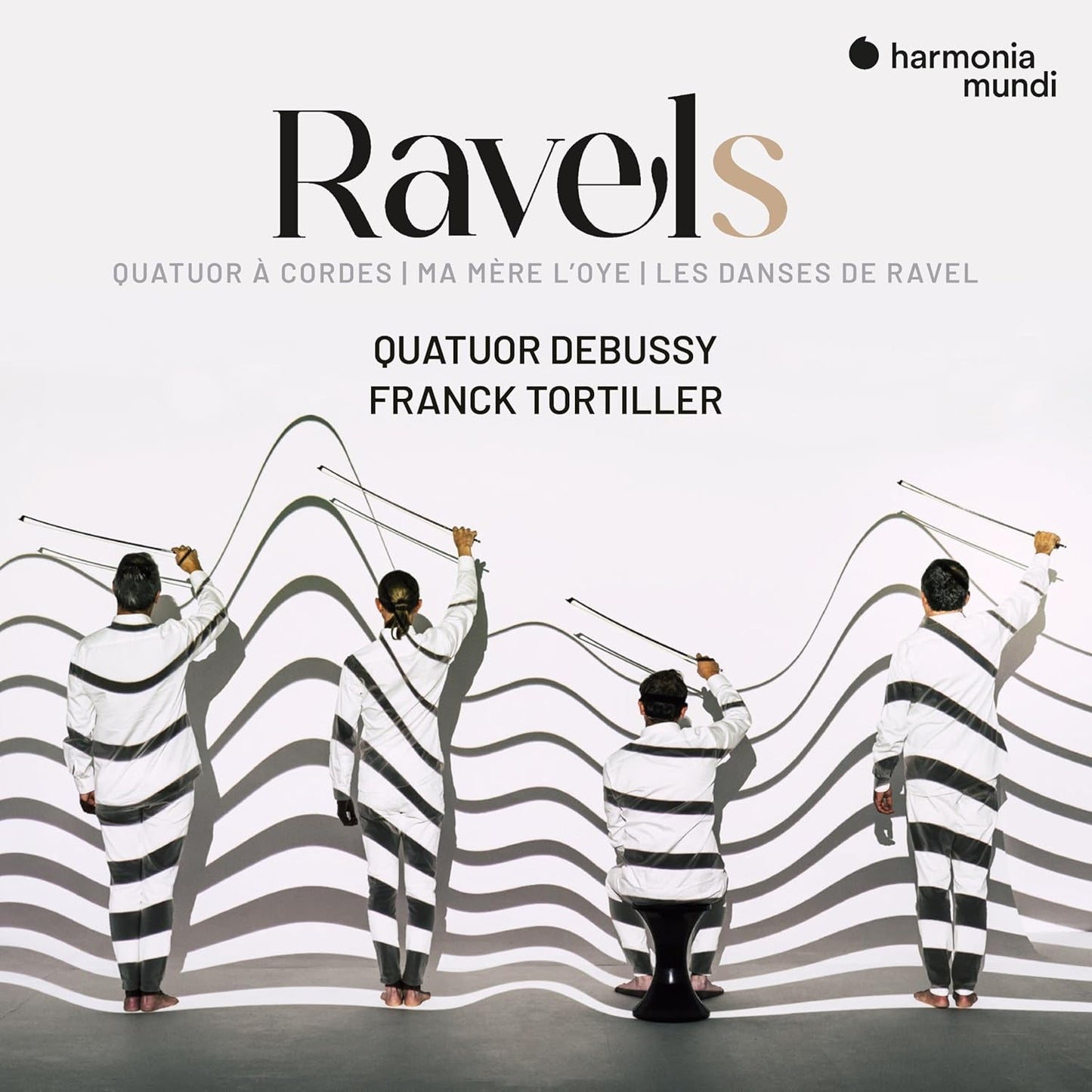 CD cover for Ravels by Quatuor Debussy, featuring musicians in white.