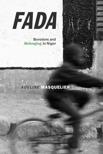 Book cover: "Fada" with blurred image of a person on a bicycle.