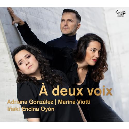 CD cover featuring two singers, Adriana Gonzalez and Marina Viotti.