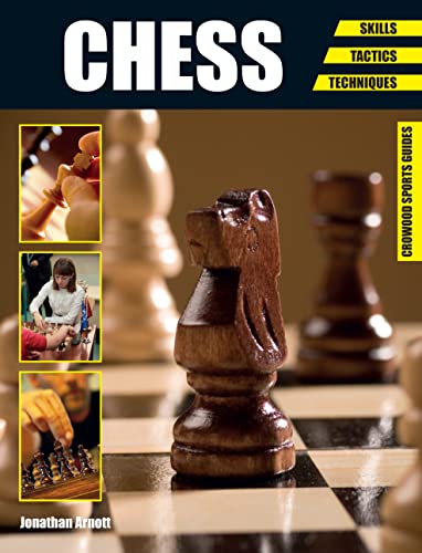 Chess book cover featuring a knight piece and game scenes.