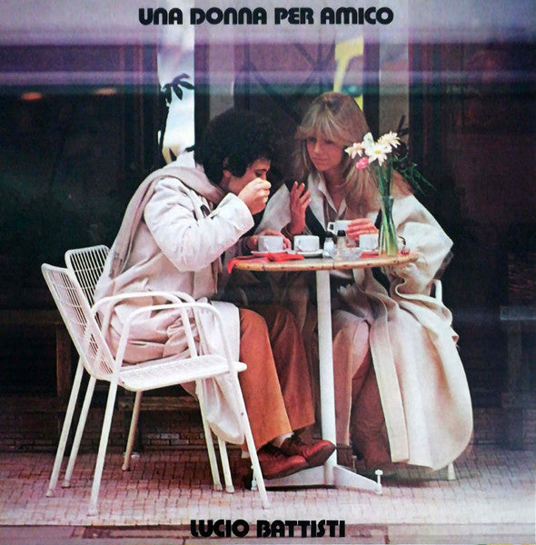 Vinyl record cover: couple at a cafe, Lucio Battisti album art.