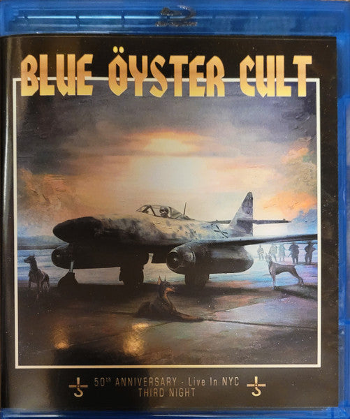 Blu-ray cover featuring a WWII-era German bomber plane and dogs.