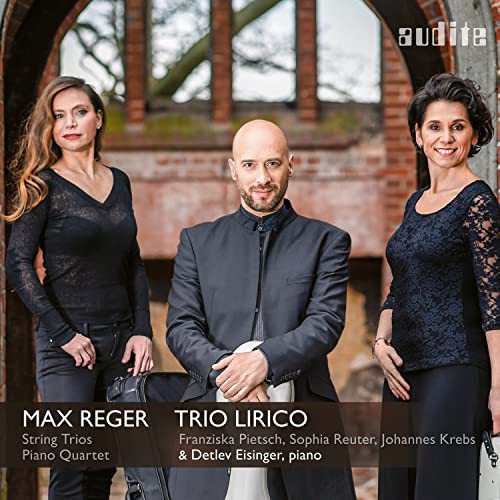 CD cover featuring Trio Lirico, three musicians in formal attire.