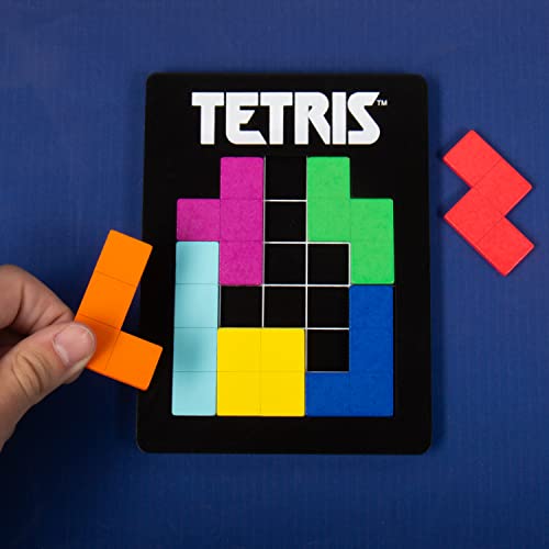 Tetris Tetrimino Shapes 3D Brain Teaser Puzzle. Includes 7 Wooden Tetrimino Pieces & Flat Wooden Puzzle Board. Officially Licensed Tetris Merchandise.