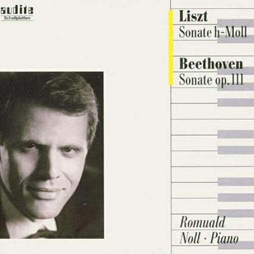 CD cover with a black-and-white portrait and musical notes, featuring Romuald Noll's piano performance.