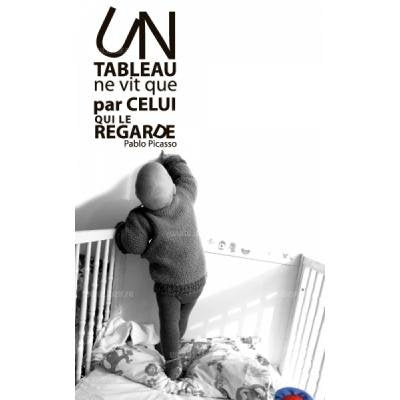 Black and white sticker with French text and a child near a crib.
