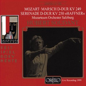 CD cover: Mozart serenade with conductor Hubert Soudant’s image.