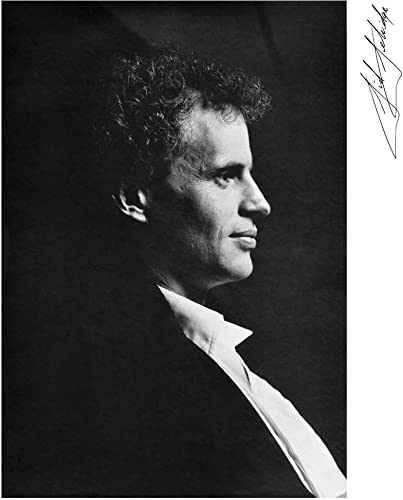 Black and white portrait of musician Sid Selvidge in profile.