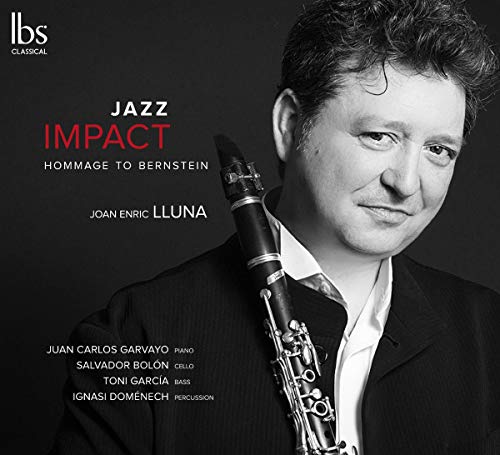 Black and white CD cover featuring Joan Enric Lluna with a clarinet.