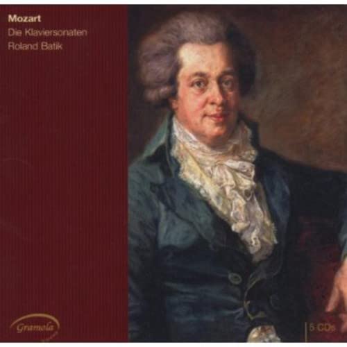 CD cover featuring a portrait of Mozart in a powdered wig.