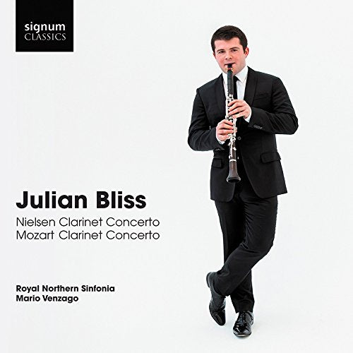 CD cover featuring Julian Bliss in a black suit holding a clarinet.
