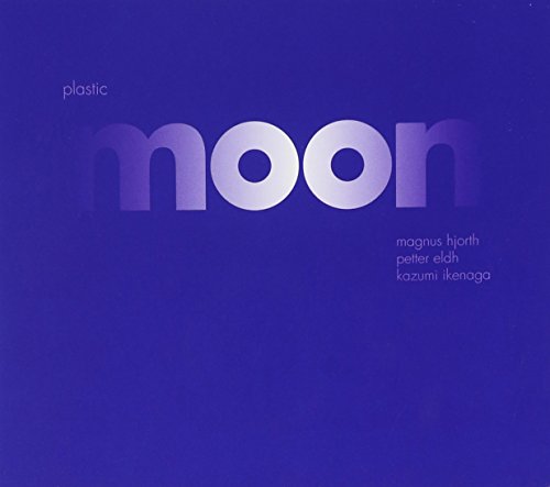 Blue album cover for “Plastic Moon” by Magnus Hjorth Trio, with text.