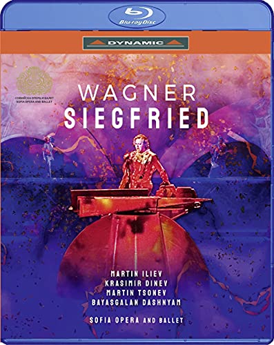 Blu-ray cover for Wagner’s *Siegfried* opera, featuring a costumed performer.