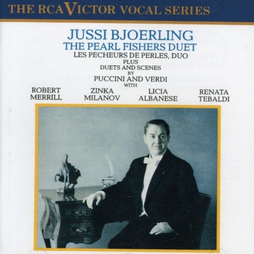 CD cover featuring Jussi Bjoerling in a suit, seated in an armchair.