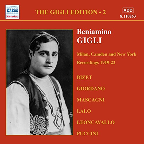 CD cover featuring a black and white portrait of tenor Beniamino Gigli.