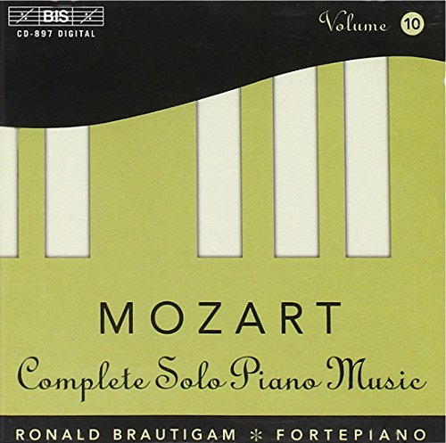 CD cover with green and white piano keys, “Mozart” and artist name.
