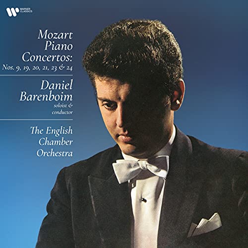 Vinyl record cover featuring Daniel Barenboim in a tuxedo against a blue background.