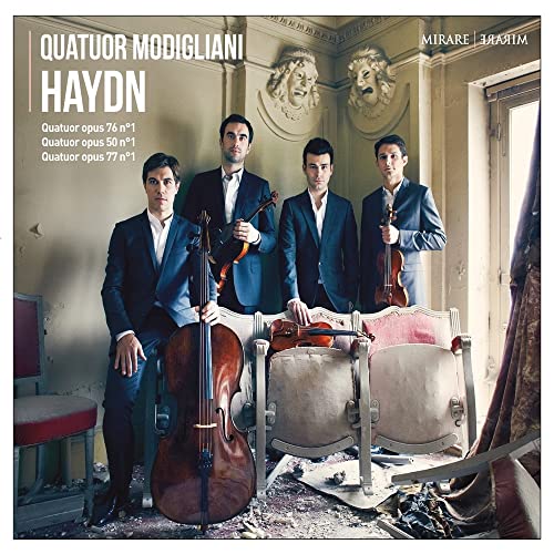 Modigliani Quartet CD cover featuring four musicians with string instruments.