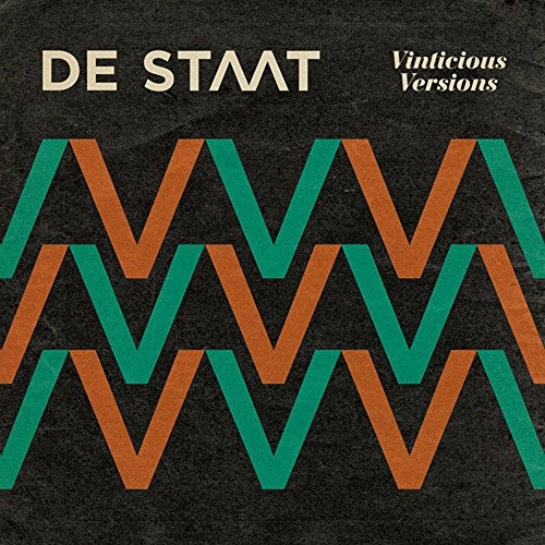 Album cover with black background, green and orange zigzag pattern, and "De Staat" text.