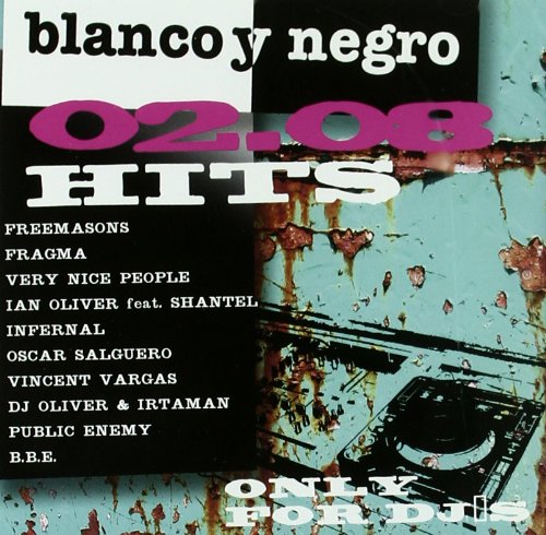 "CD cover with 'blanco y negro 02.08 HITS' text on a distressed background."