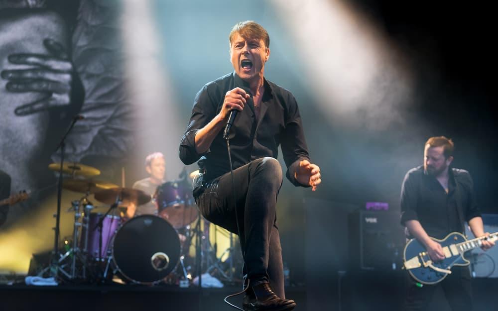 Suede and Manic Street Preachers on UK tour