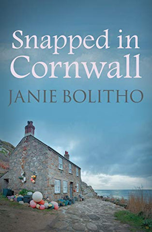 Snapped in Cornwall (Cornwall Mysteries)