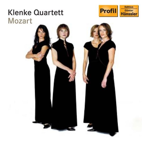 CD cover featuring four musicians in black dresses, Klenke Quartett.