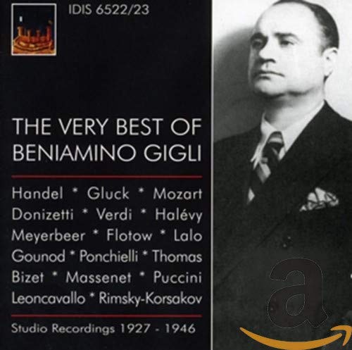 CD cover featuring black and white portrait of opera singer Beniamino Gigli.