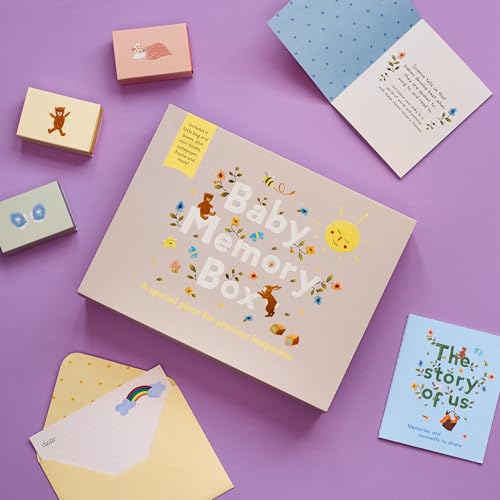 Baby Memory Box : A special place for precious keepsakes. Includes a little bag and boxes, plus mini books, notepaper, frame and more!