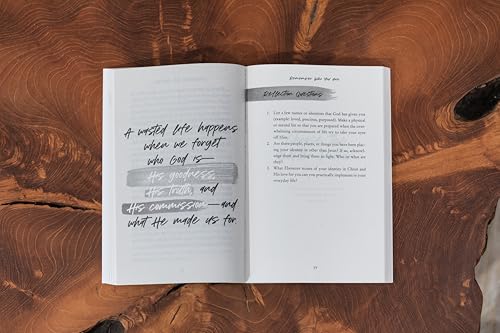 Overbooked and Overwhelmed : How to Keep Up with God When You’re Just Trying to Keep Up with Life