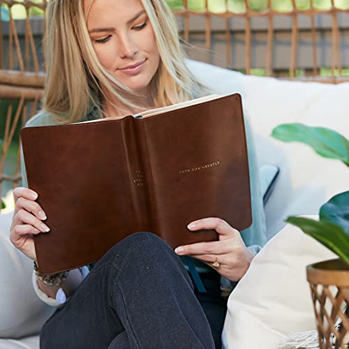 Love God Greatly Bible: A SOAP Method Study Bible for Women (NET, Brown Leathersoft, Comfort Print)