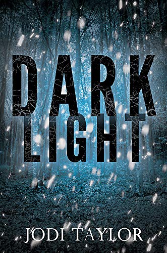 Dark Light: A twisting and captivating supernatural thriller (Elizabeth Cage, Book 2)