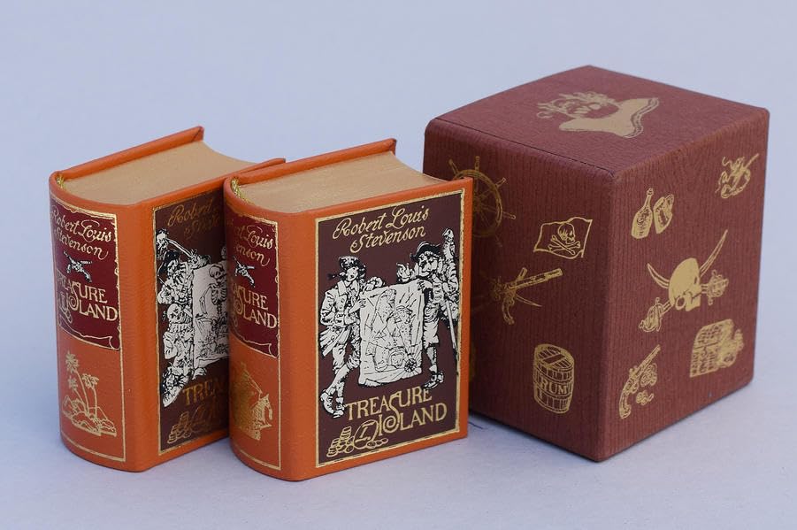 Treasure Island Minibook (2 Volumes) - Limited Gilt-Edged Edition