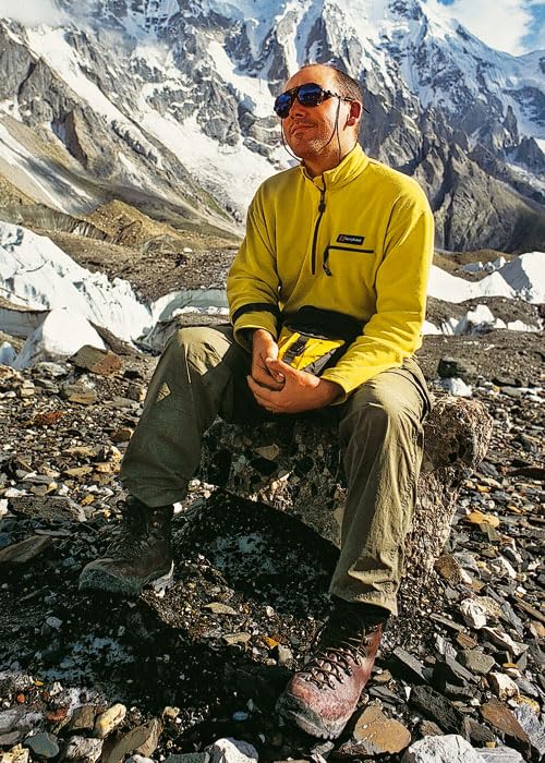 Ghosts of K2 : The Race for the Summit of the World's Most Deadly Mountain