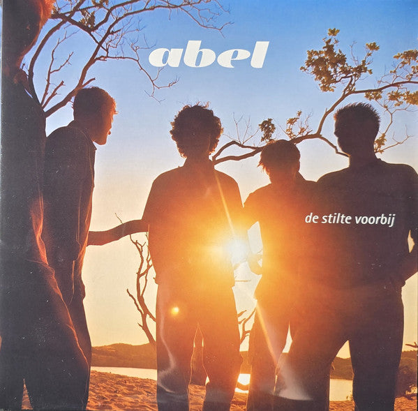 Album cover for Abel’s “De Stilte Voorbij” featuring four silhouetted figures.