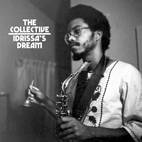 Black and white portrait of Idris Ackamoor with a saxophone.