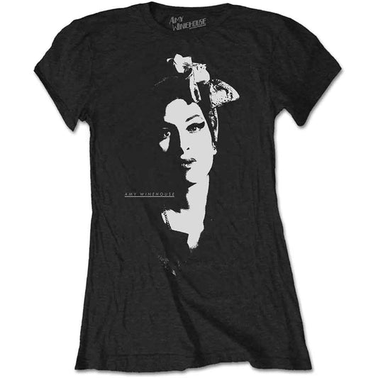 Black t-shirt with a white portrait of Amy Winehouse and a scarf.